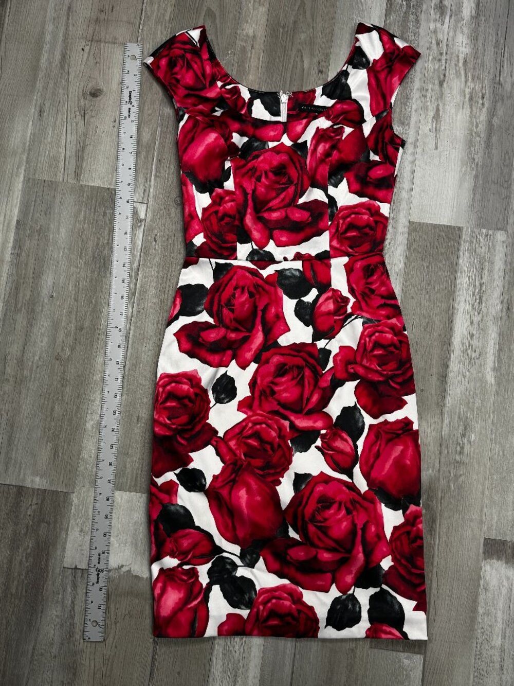 White House Black Market Red Rose Sateen Cap Sleeve Sheath Dress Size 00